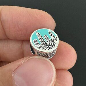 Pandora Chicago City  Exclusive Charm